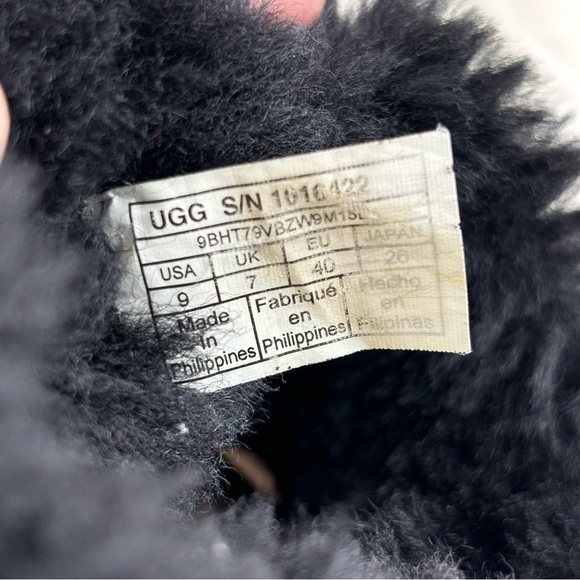 UGG ANKLE WINTER BOOTS SIZE 9 WOMAN - Picture 10 of 11